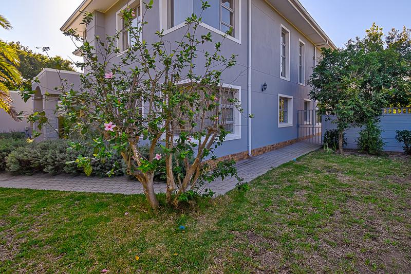 To Let 5 Bedroom Property for Rent in Pinelands Western Cape
